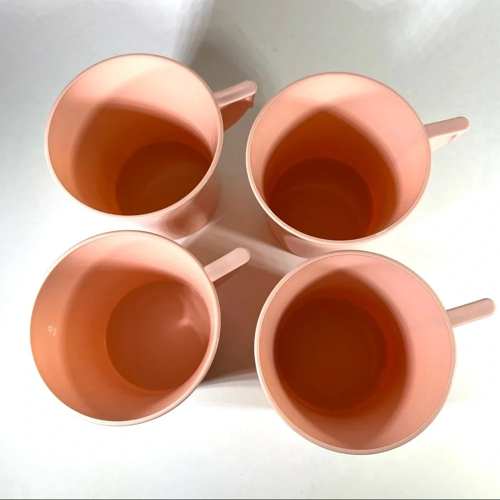 Set of 4 Casual Ware by Jerywil peach plastic cups